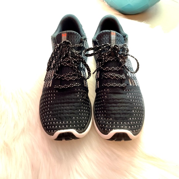 under armour run strong